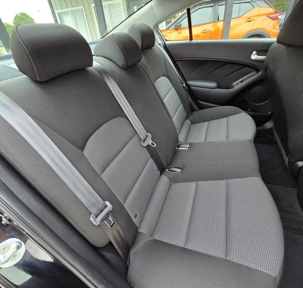 2017 Kia Forte Image 37