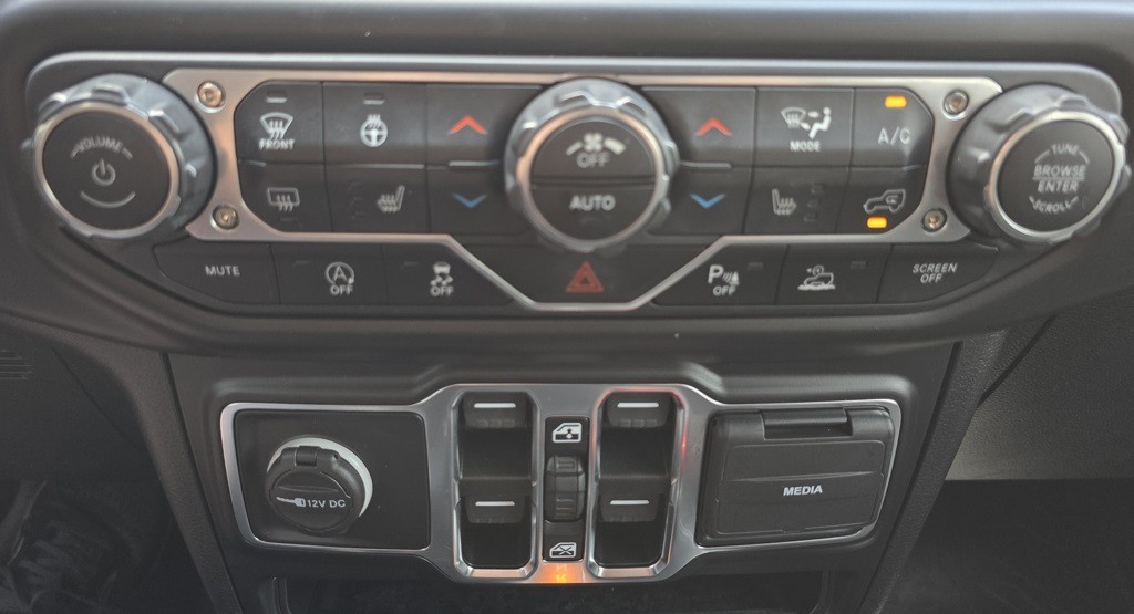 2021 Jeep Wrangler Image 28