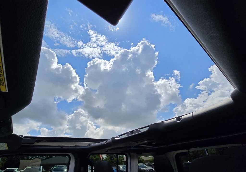 2021 Jeep Wrangler Image 32