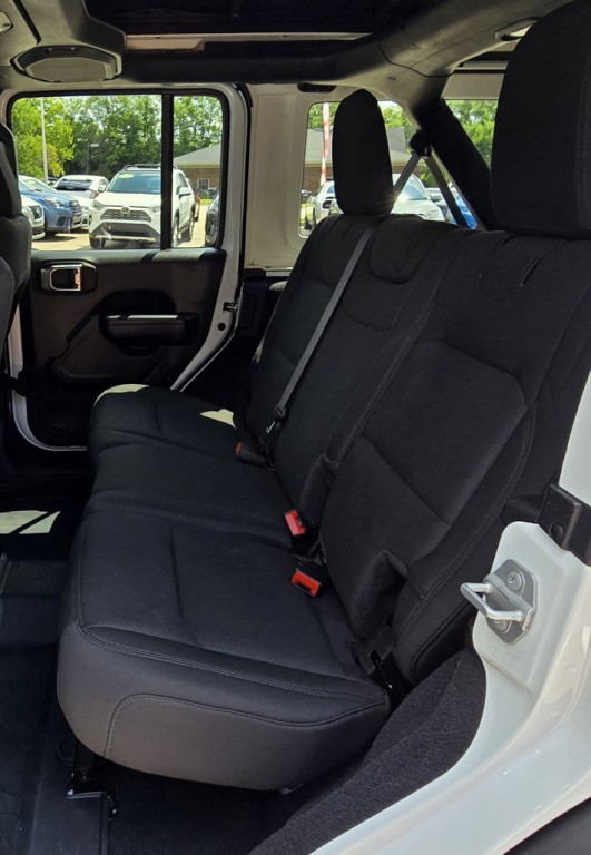 2021 Jeep Wrangler Image 39