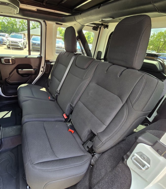 2021 Jeep Wrangler Image 40