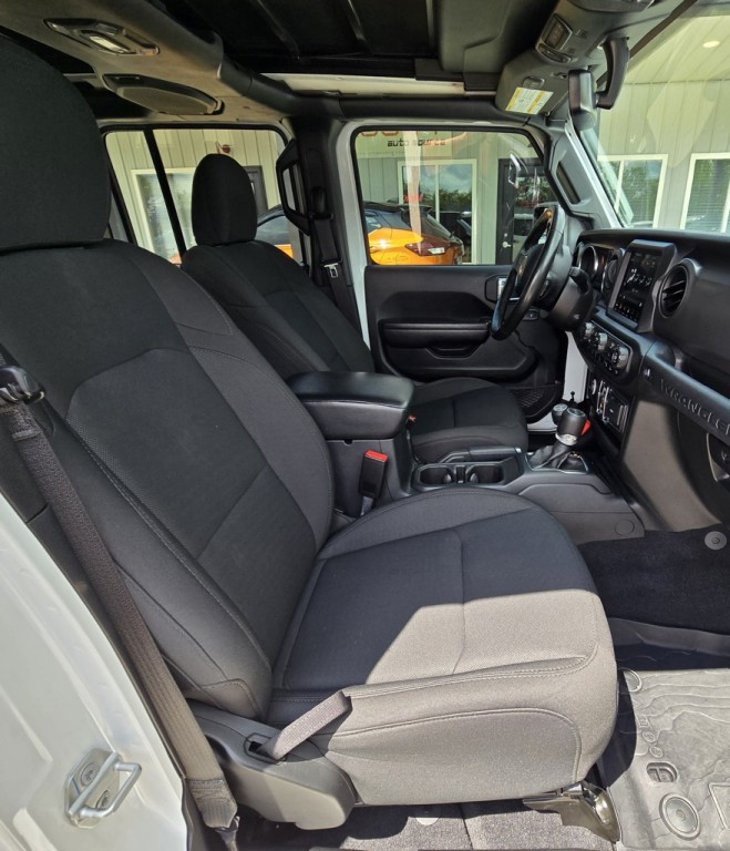 2021 Jeep Wrangler Image 42