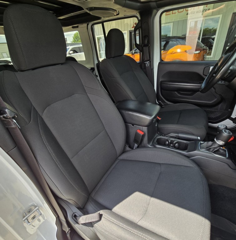 2021 Jeep Wrangler Image 43