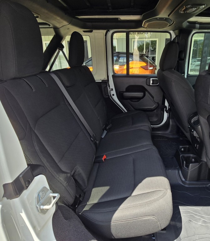 2021 Jeep Wrangler Image 45