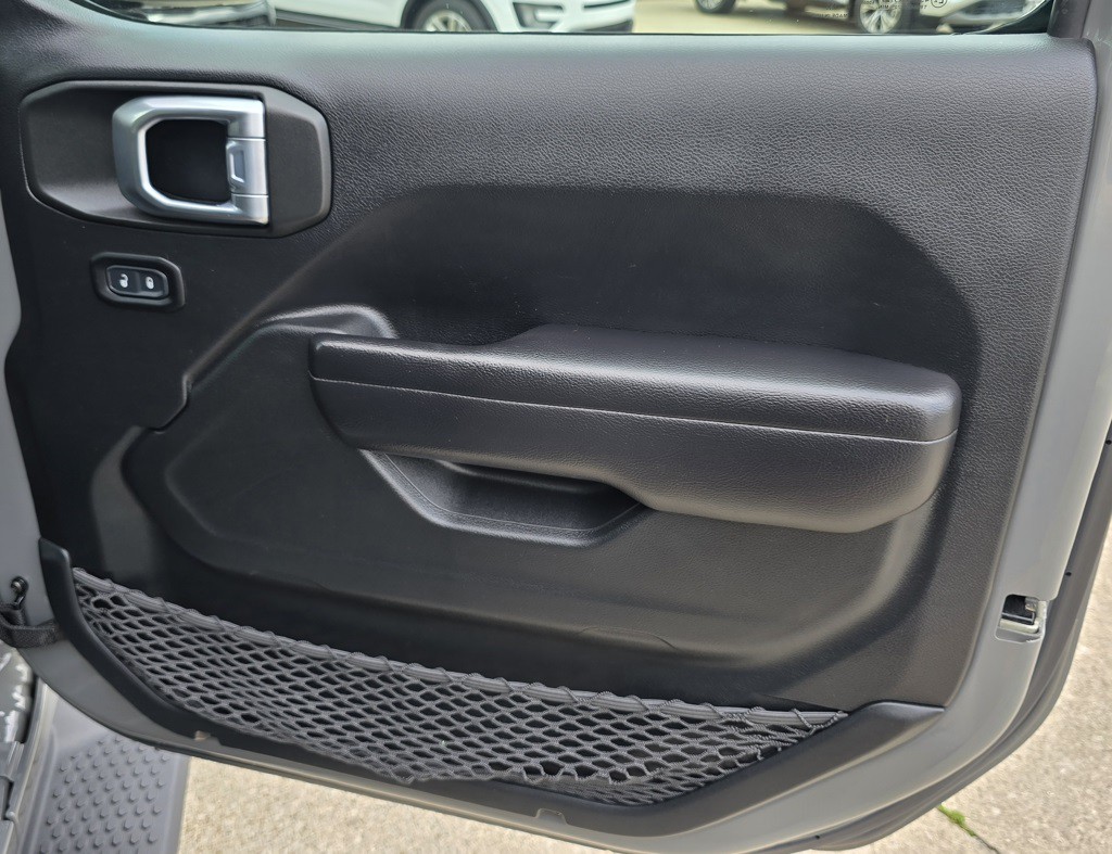 2021 Jeep Wrangler Image 38