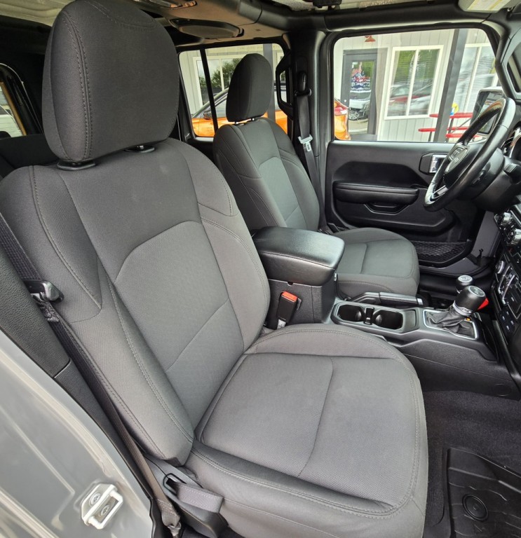 2021 Jeep Wrangler Image 40