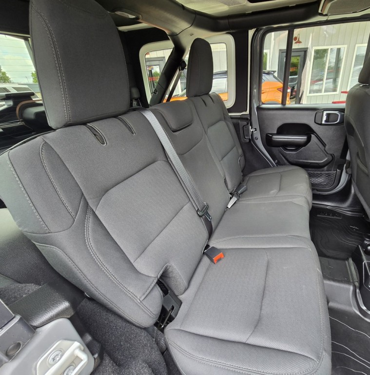 2021 Jeep Wrangler Image 43