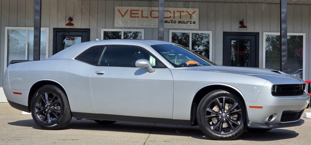 2020 Dodge Challenger Image 1