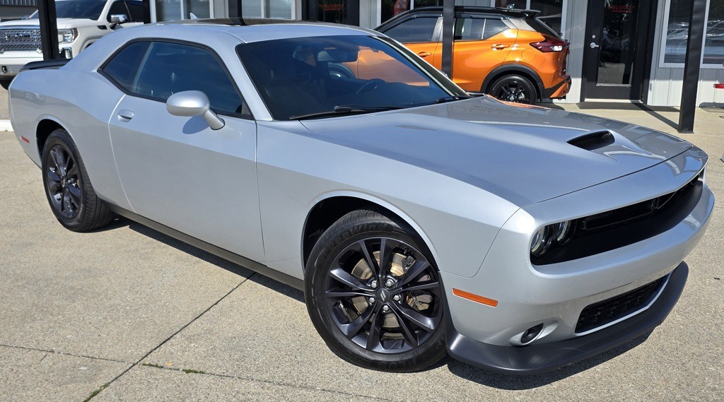 2020 Dodge Challenger Image 2