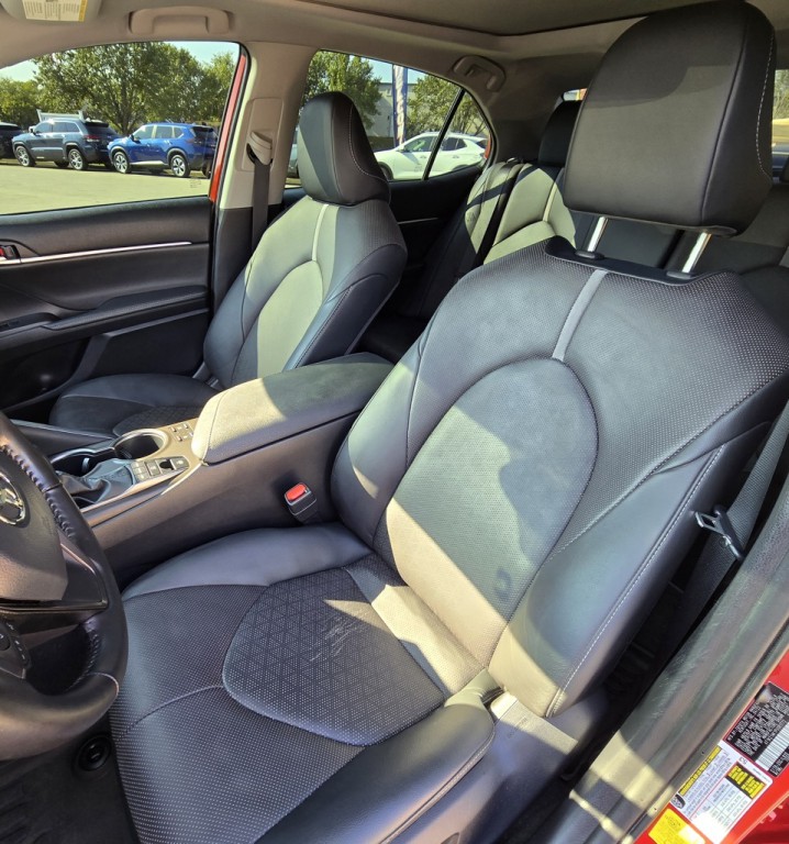 2023 Toyota Camry Image 18