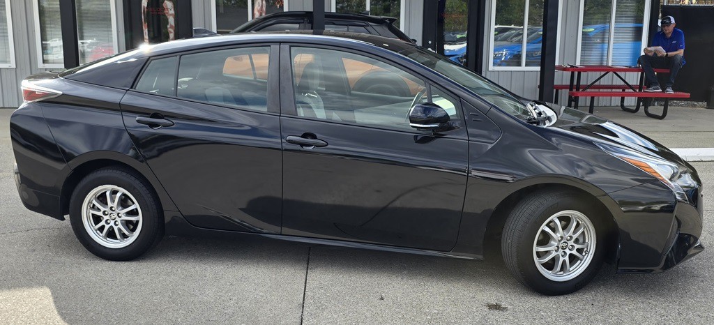 2016 Toyota Prius Image 4