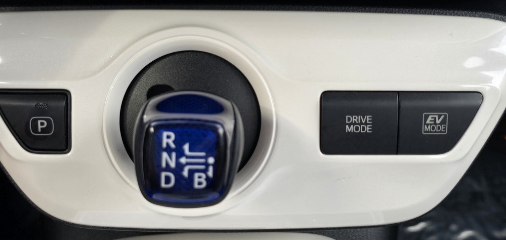2016 Toyota Prius Image 26