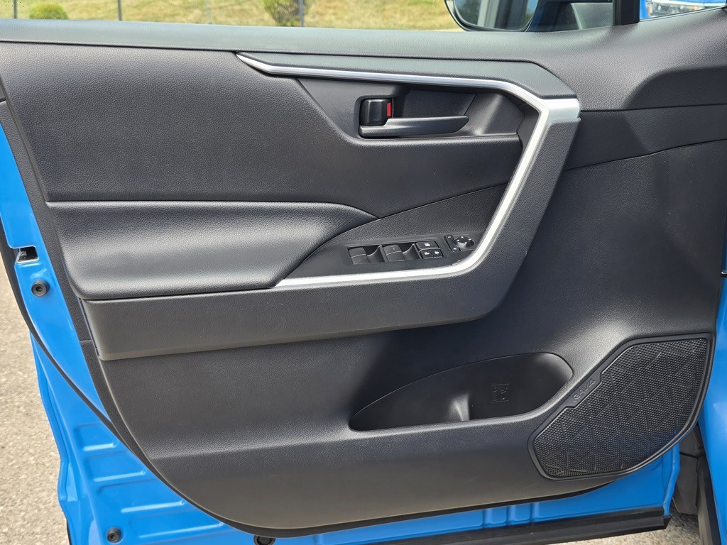 2020 Toyota Rav4 Image 16