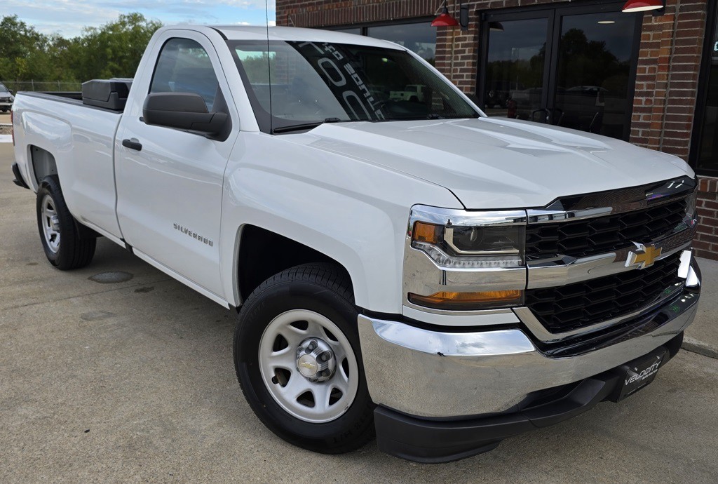 2018 Chevrolet Silverado 1500 Image 2