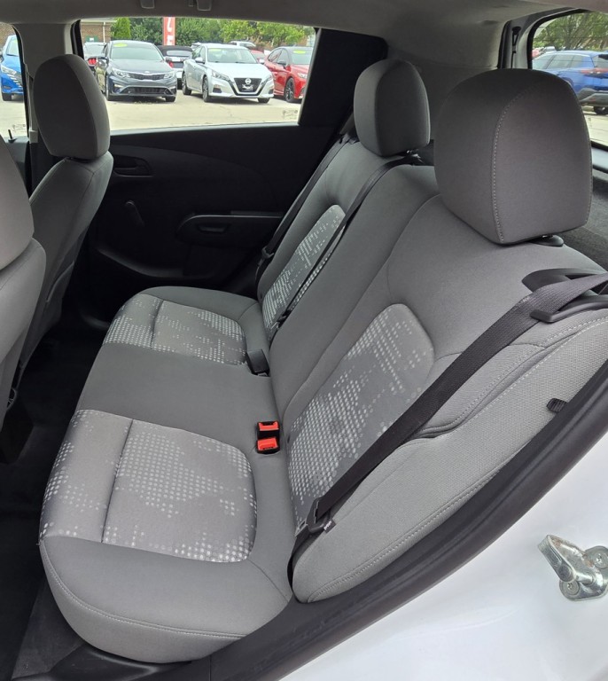 2017 Chevrolet Sonic Image 26