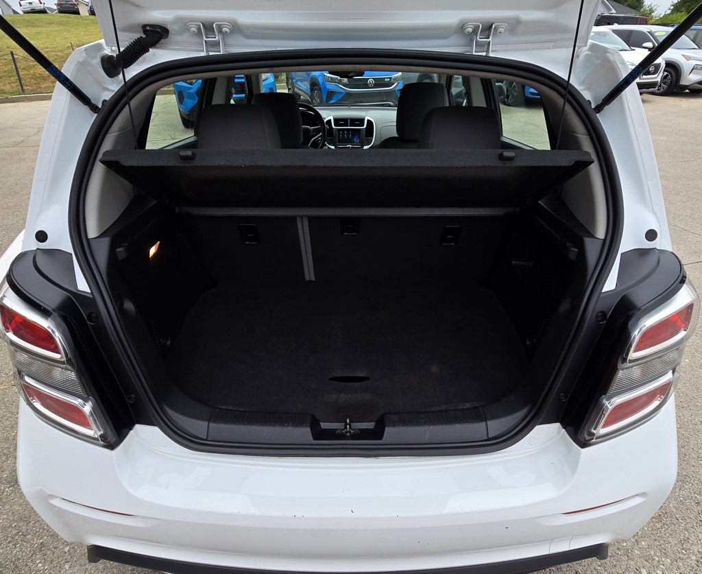 2017 Chevrolet Sonic Image 34