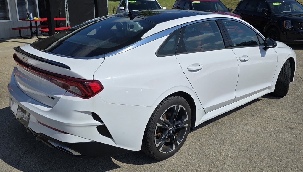 2022 Kia K5 Image 2
