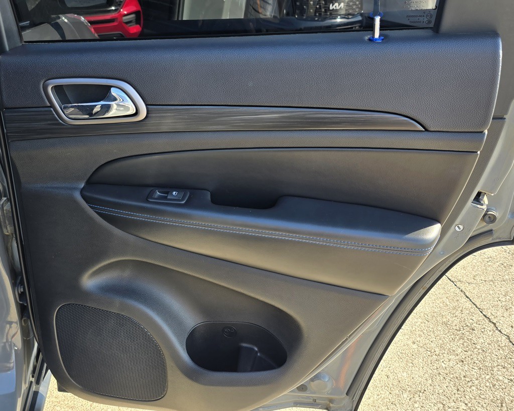 2019 Jeep Grand Cherokee Image 38