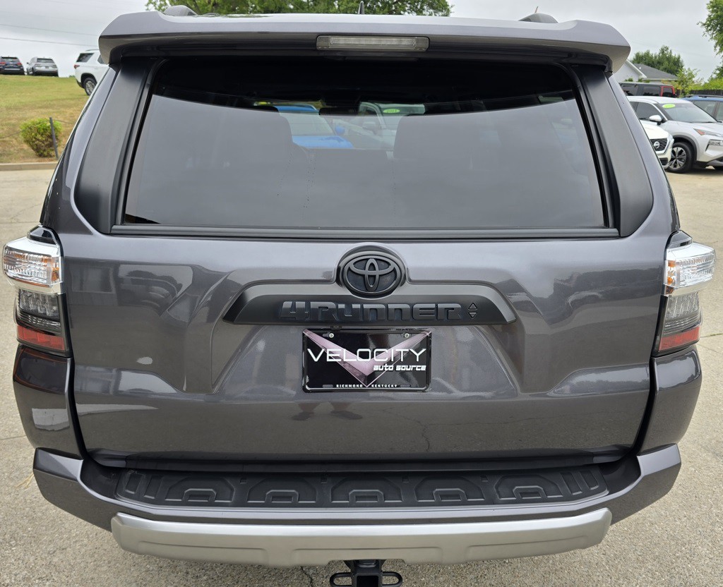 2022 Toyota 4Runner Image 8