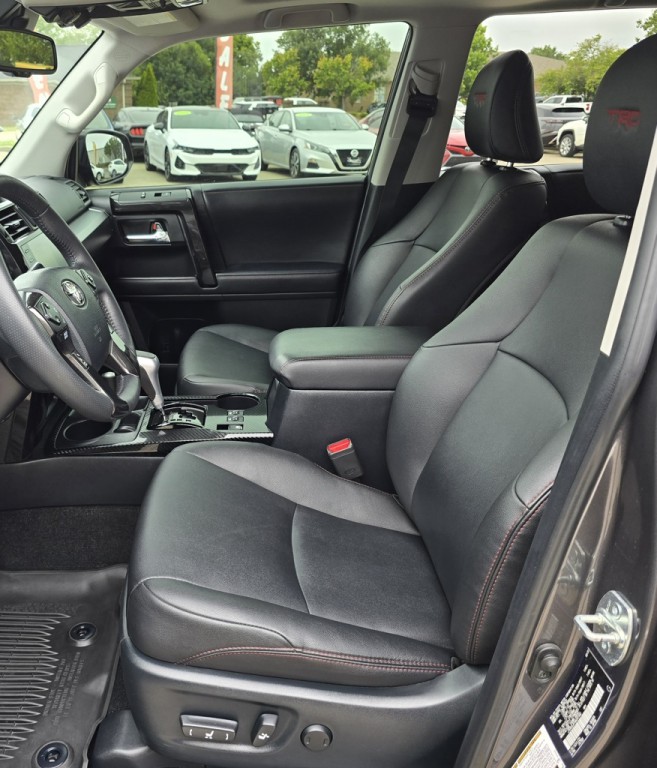 2022 Toyota 4Runner Image 16