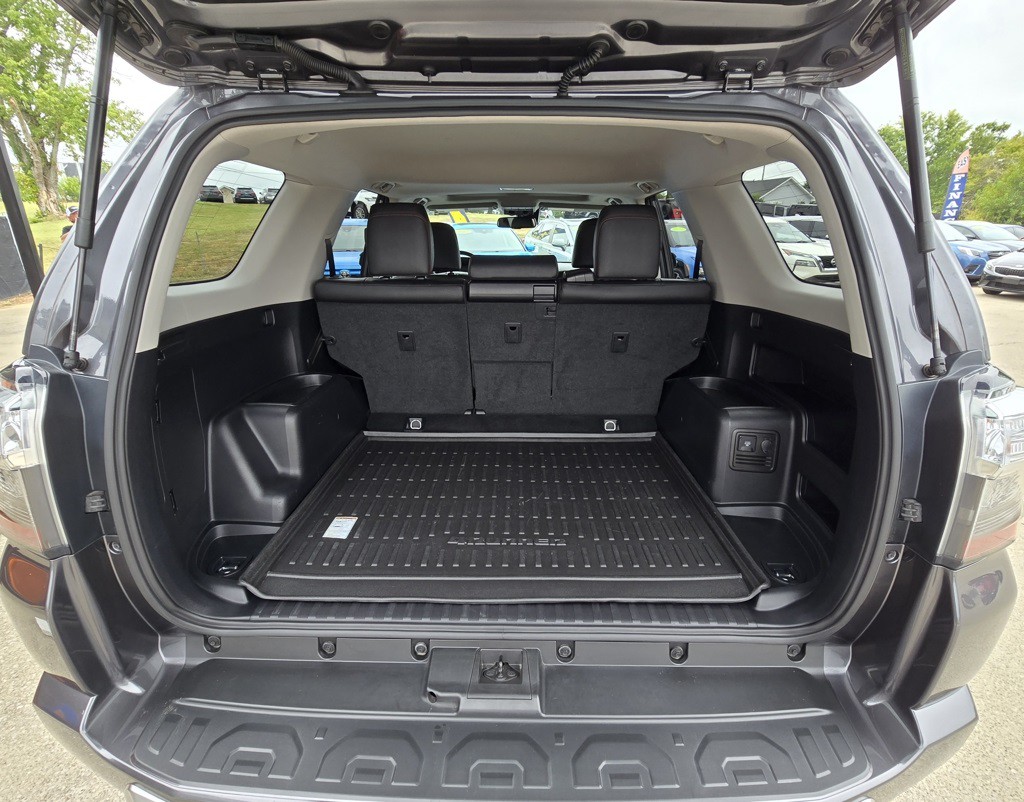 2022 Toyota 4Runner Image 39