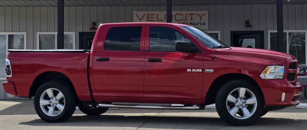 2016 RAM 1500 Image 1