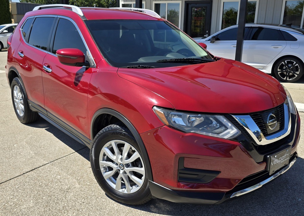 2017 Nissan Rogue Image 2