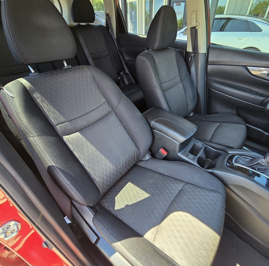 2017 Nissan Rogue Image 34