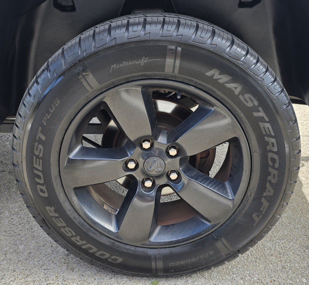 2016 RAM 1500 Image 15