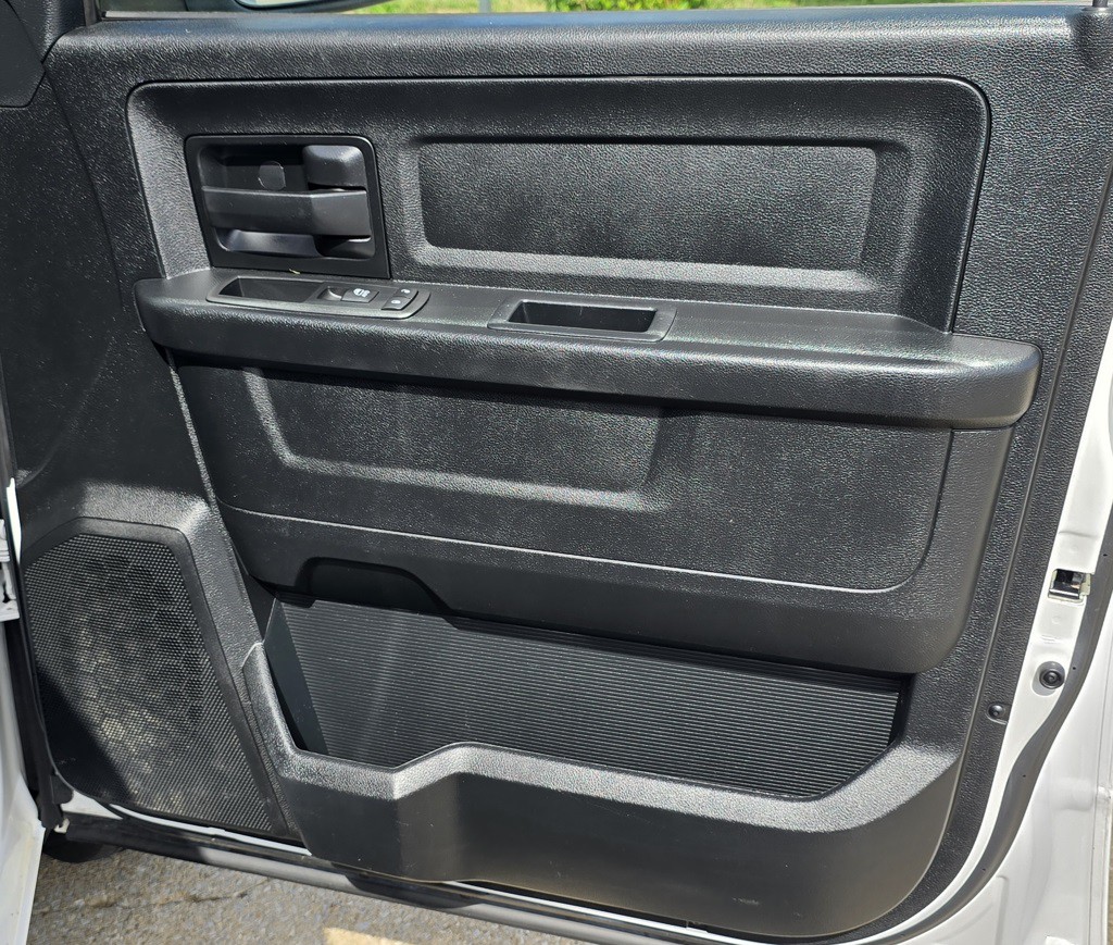 2016 RAM 1500 Image 34