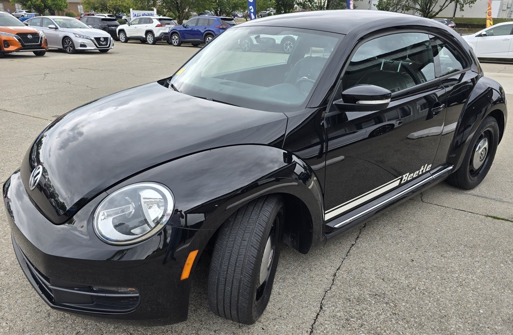 2014 Volkswagen Beetle Image 6