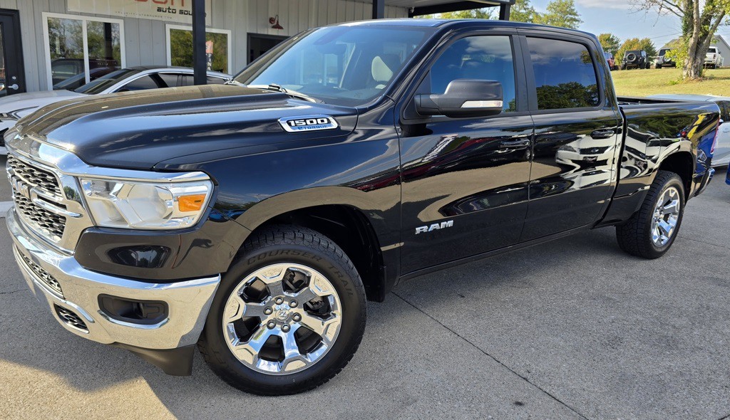 2022 RAM 1500 Image 2