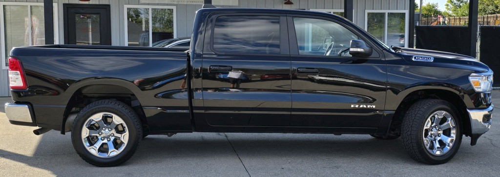2022 RAM 1500 Image 3