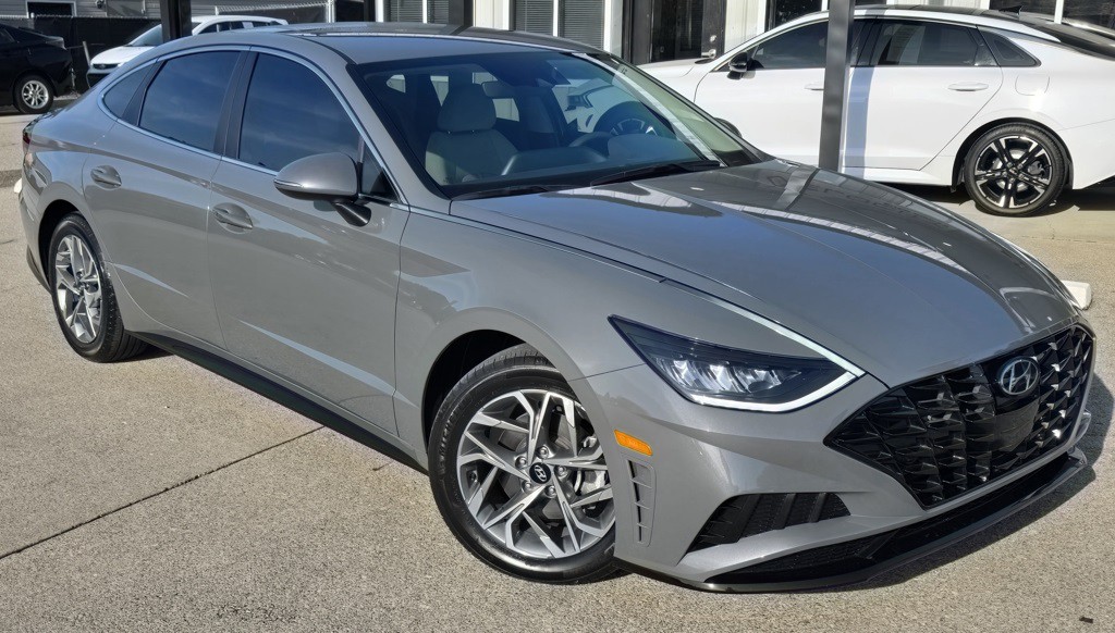 2022 Hyundai Sonata Image 2