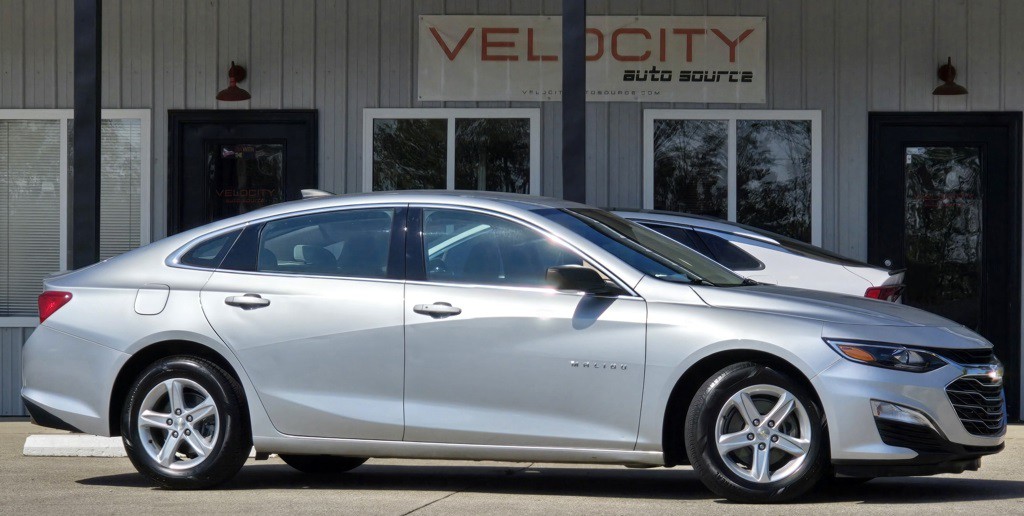 2019 Chevrolet Malibu Image 1