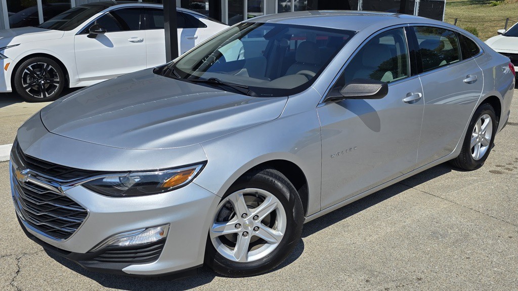 2019 Chevrolet Malibu Image 3