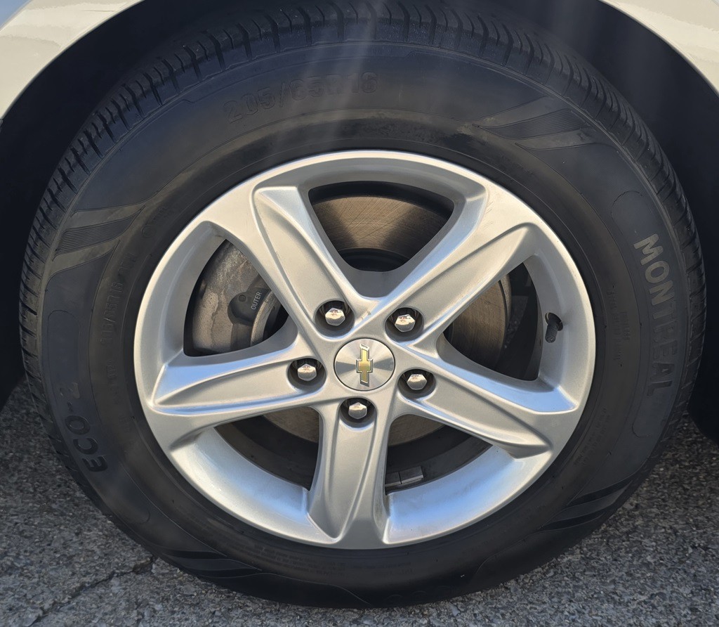 2019 Chevrolet Malibu Image 14