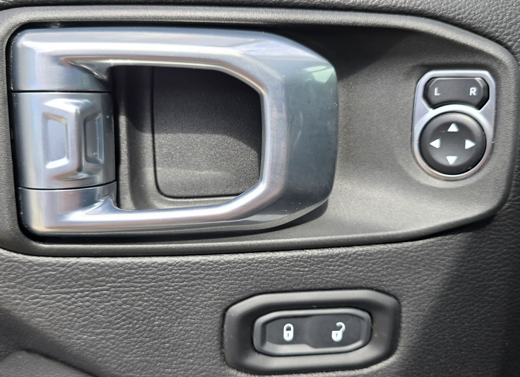 2021 Jeep Gladiator Image 17