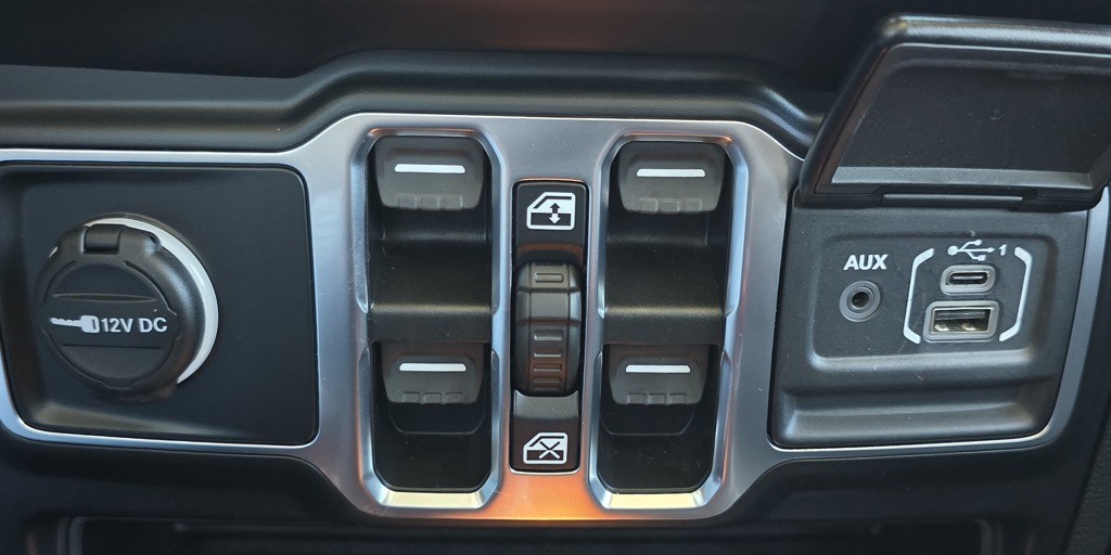 2021 Jeep Wrangler Image 27