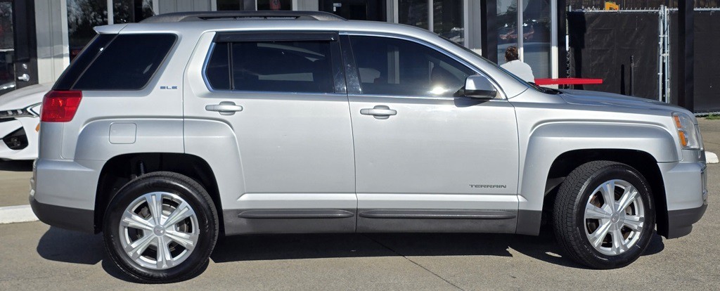 2017 GMC Terrain Image 3