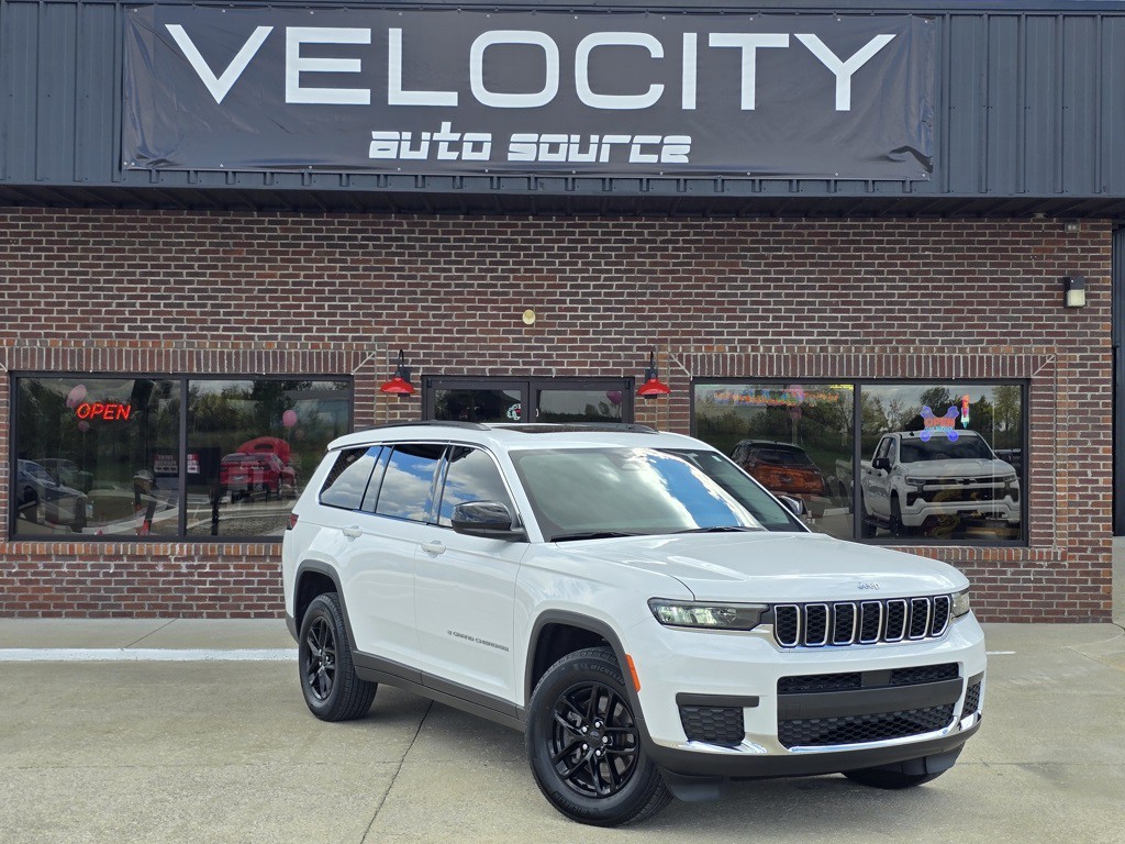 2023 Jeep Grand Cherokee Image 1