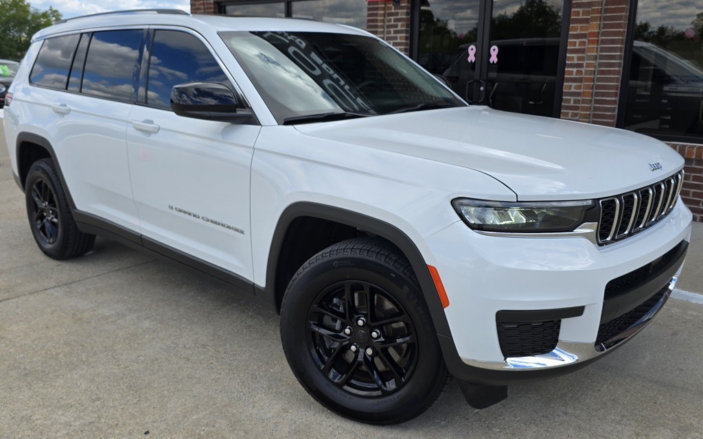 2023 Jeep Grand Cherokee Image 2
