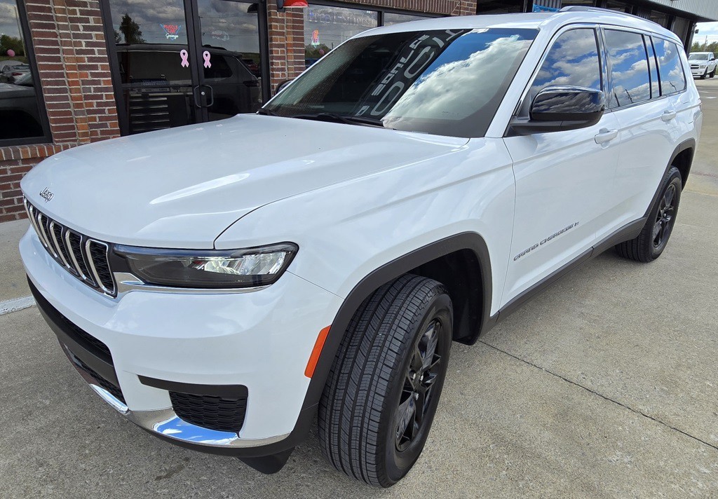 2023 Jeep Grand Cherokee Image 3