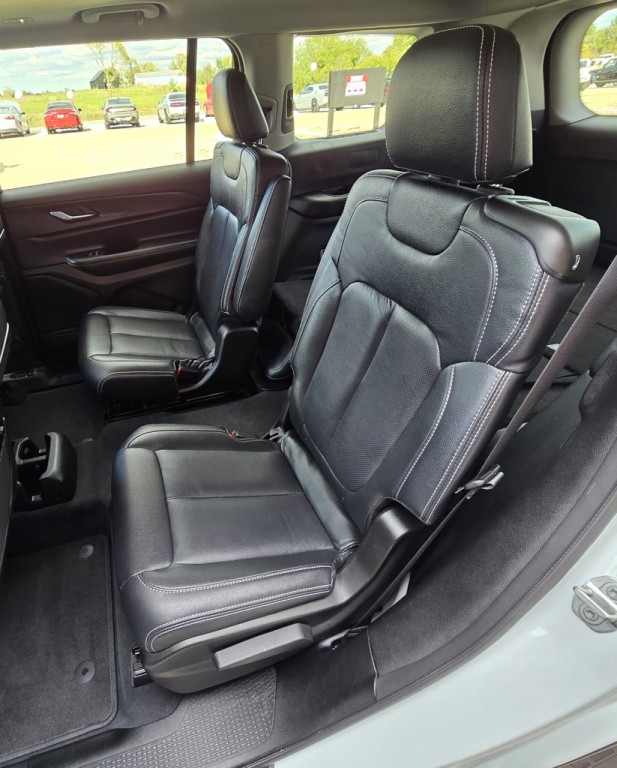 2023 Jeep Grand Cherokee Image 32