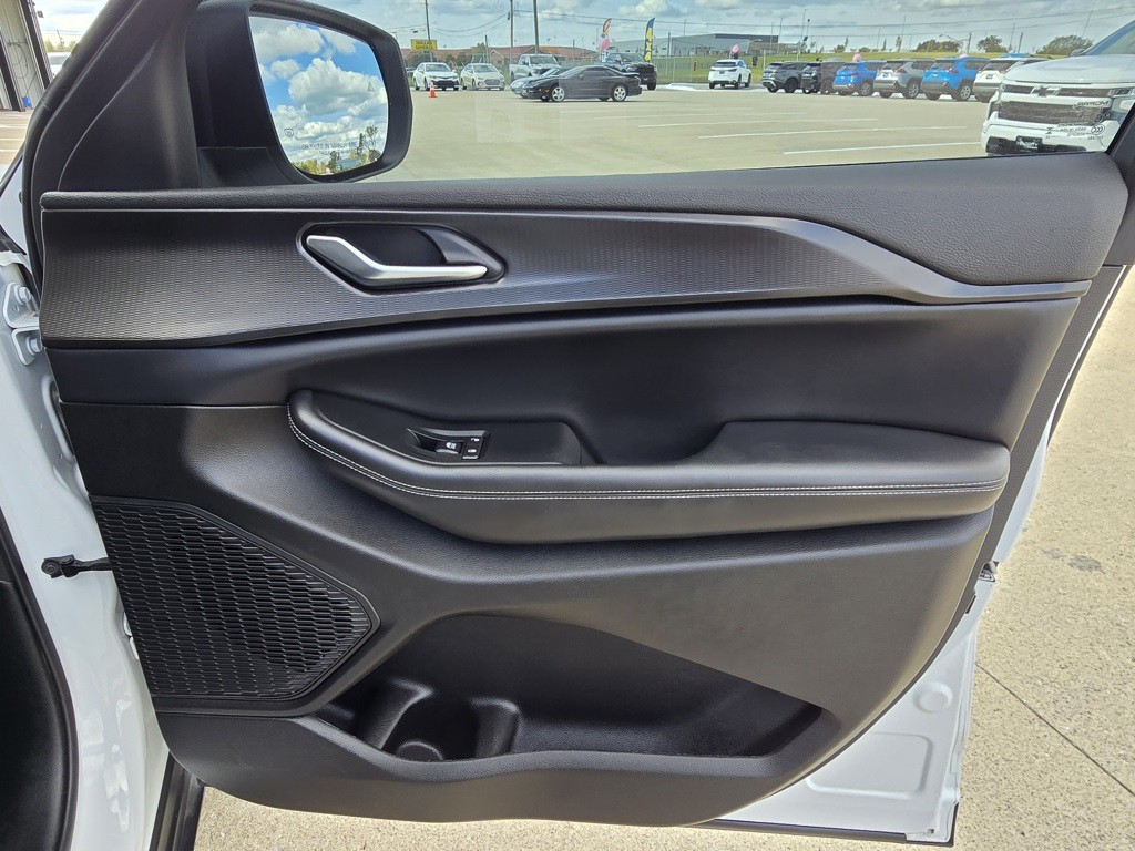 2023 Jeep Grand Cherokee Image 37