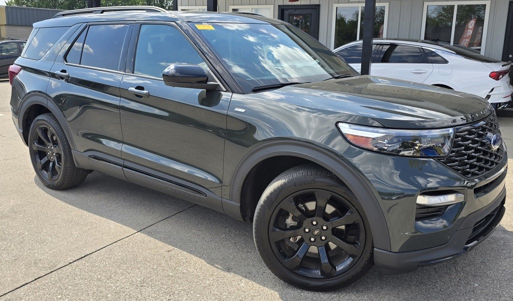 2023 Ford Explorer Image 1