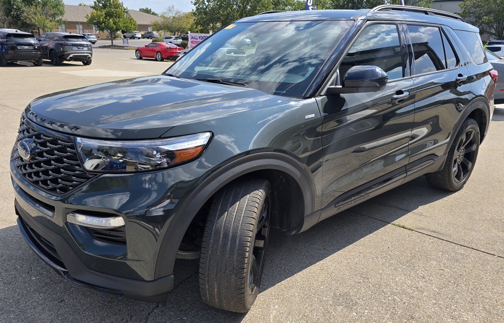 2023 Ford Explorer Image 4