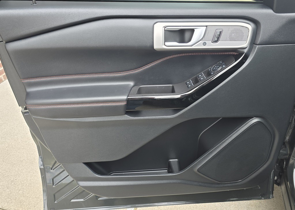 2023 Ford Explorer Image 17