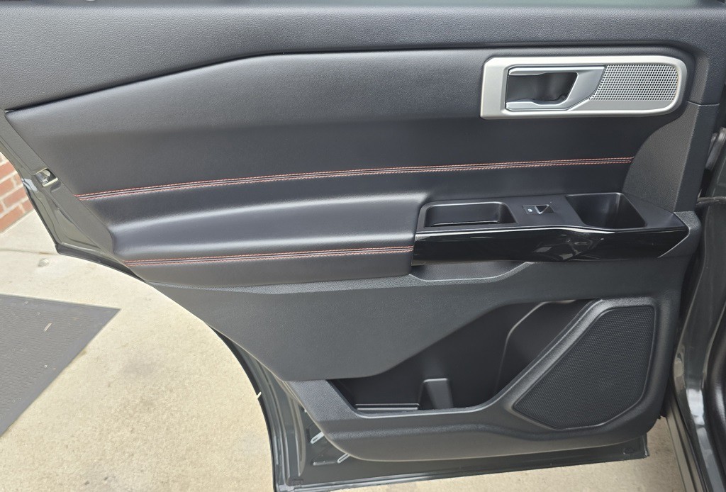 2023 Ford Explorer Image 33