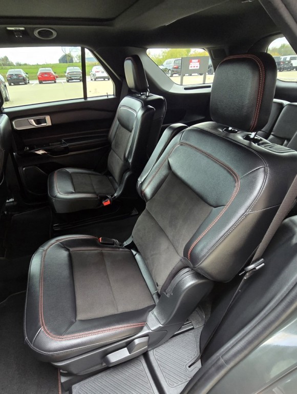 2023 Ford Explorer Image 35